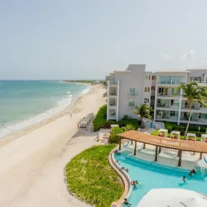 https://now-jade-riviera-cancun.allrivieramayahotels.com