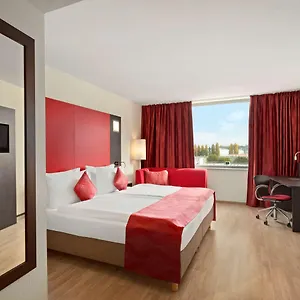Hotel Ramada Encore By Wyndham Geneva ***
