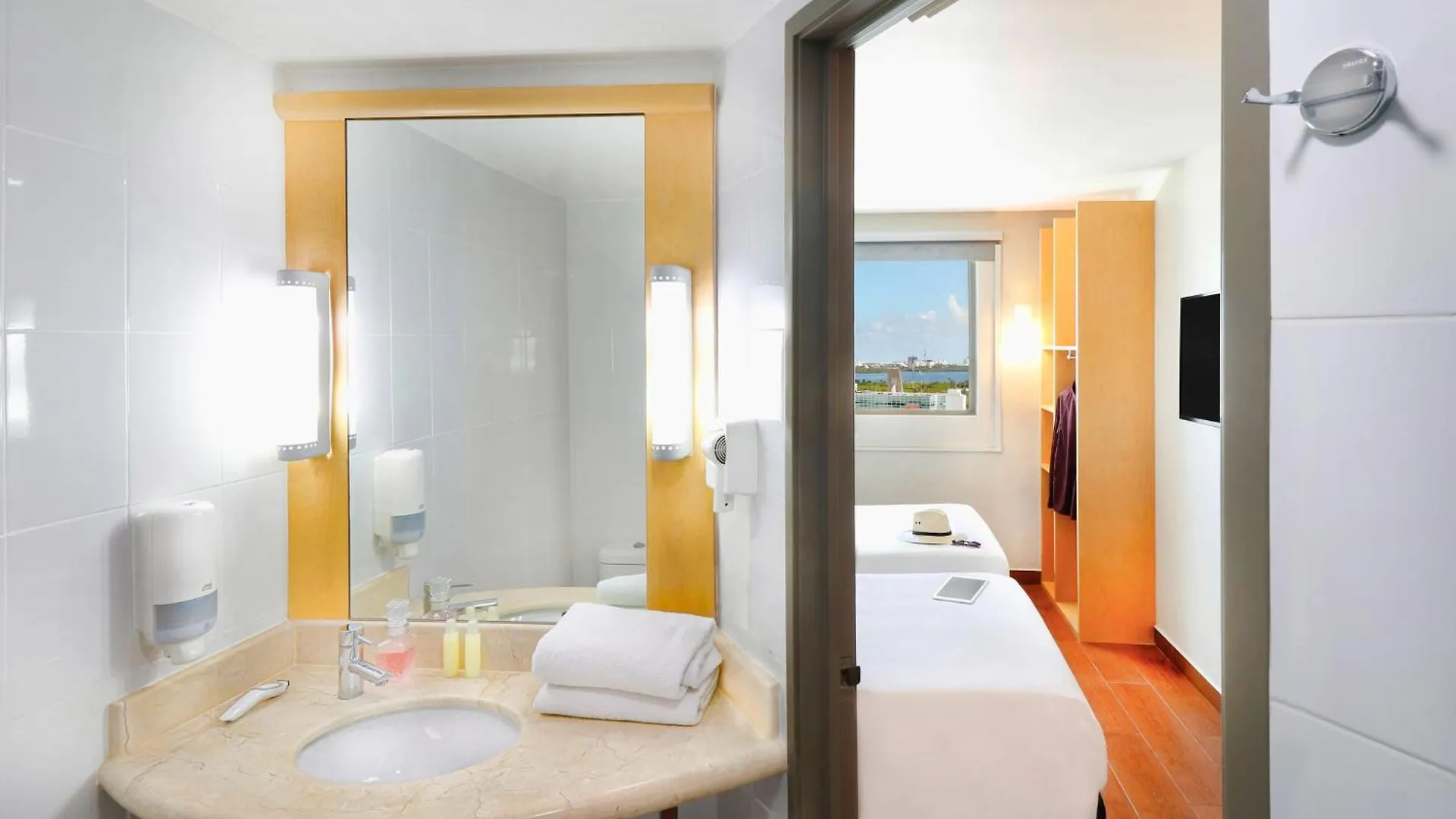 Hotel Ibis Cancun Centro