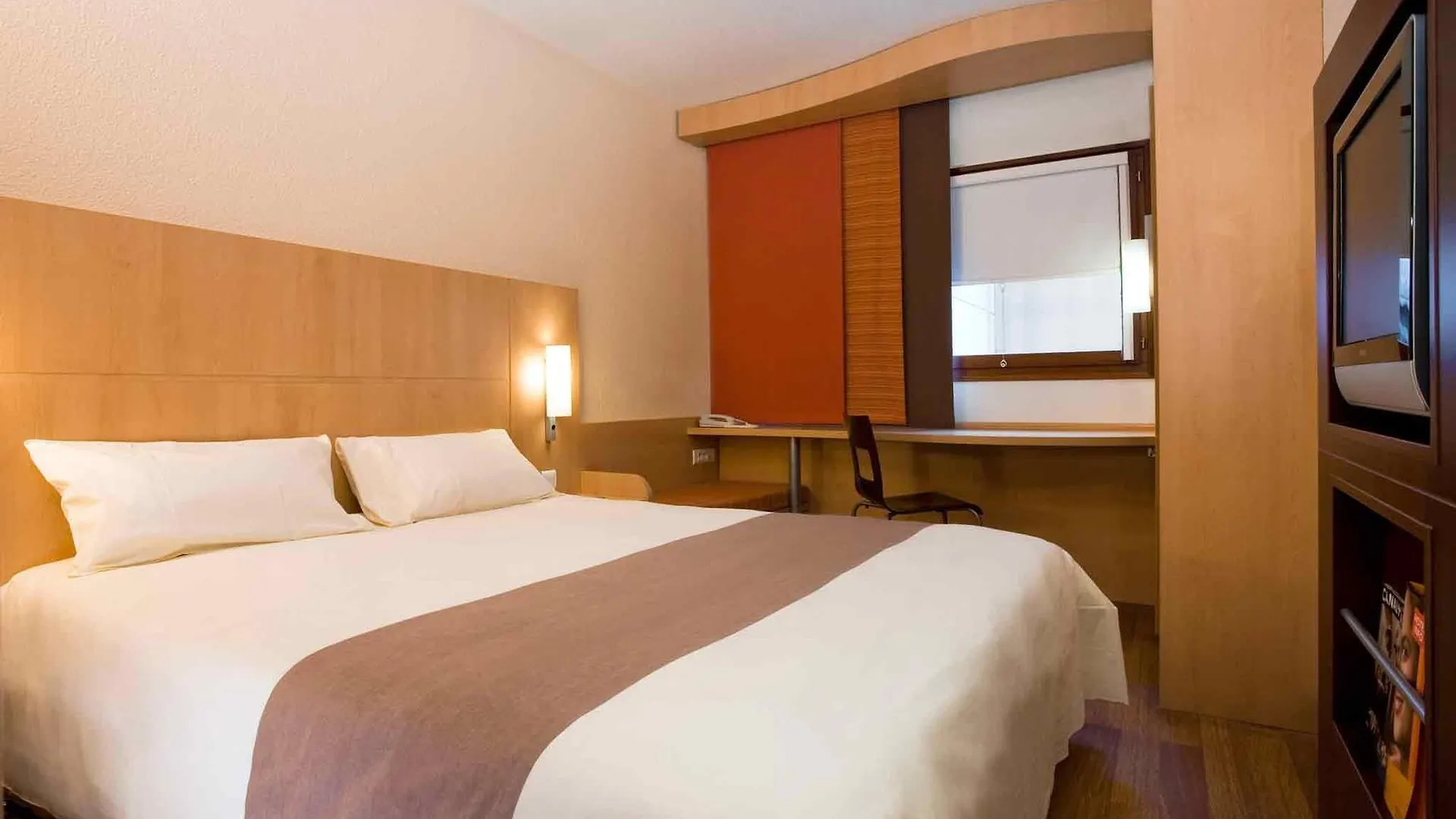 Ibis Cancun Centro Hotel